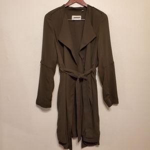Babaton (Aritzia) Quincy Flowy Trench Coat
